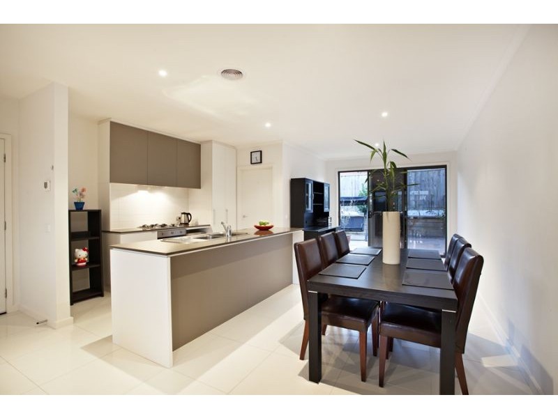 8 St James Park Drive, Mulgrave VIC 3170