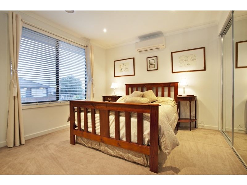 6 Camville Road, Mulgrave VIC 3170