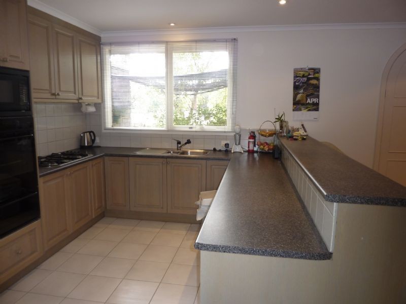 3 Carmen Court, Glen Waverley VIC 3150