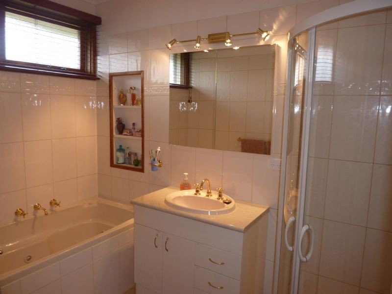 3 Carmen Court, Glen Waverley VIC 3150