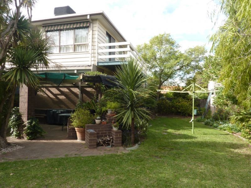 3 Carmen Court, Glen Waverley VIC 3150