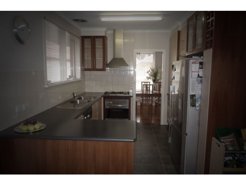 13 Plato Crescent, Wheelers Hill VIC 3150