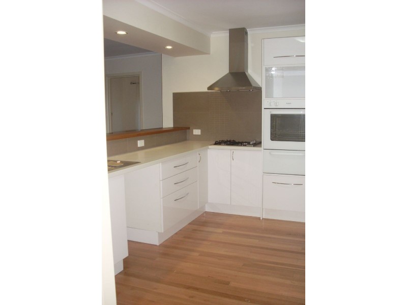 4 Sartre Court, Glen Waverley VIC 3150