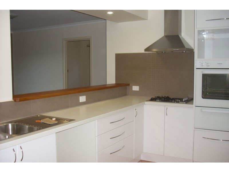 4 Sartre Court, Glen Waverley VIC 3150