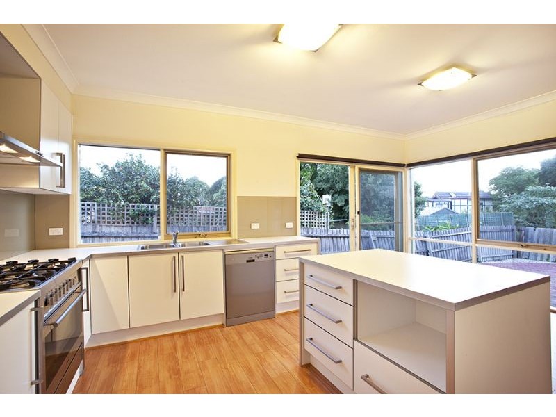 2/26 Roberts Street, Glen Waverley VIC 3150