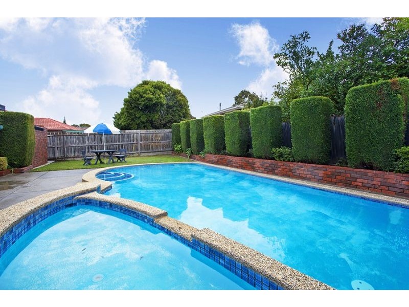 49 King Arthur Drive, Glen Waverley VIC 3150