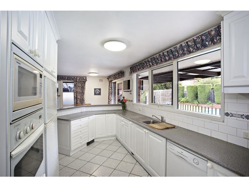 49 King Arthur Drive, Glen Waverley VIC 3150