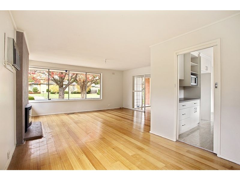 1 Stradbroke Crescent, Mulgrave VIC 3170