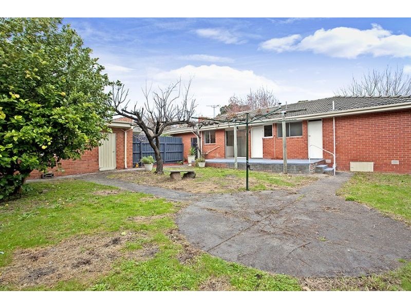 1 Stradbroke Crescent, Mulgrave VIC 3170