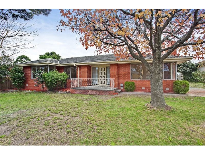 1 Stradbroke Crescent, Mulgrave VIC 3170