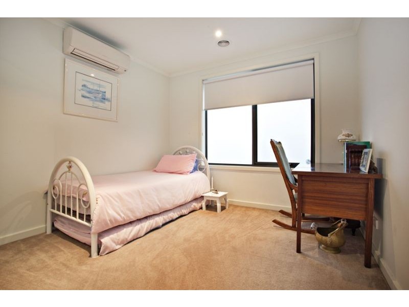 6 Camville Road, Mulgrave VIC 3170