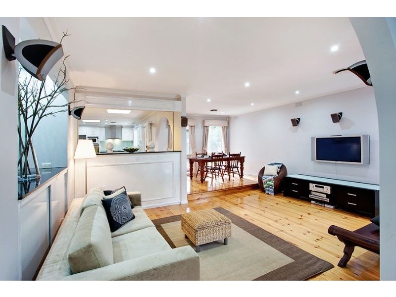 2 Aztec Court, Wheelers Hill VIC 3150