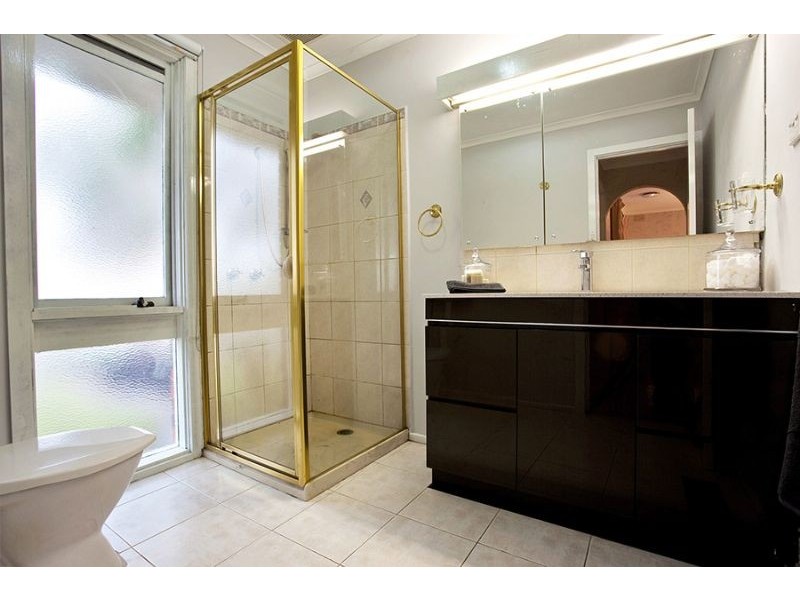 2 Aztec Court, Wheelers Hill VIC 3150