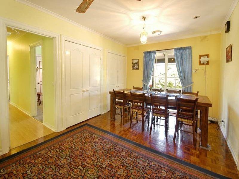 8 Woodview Court, Wheelers Hill VIC 3150