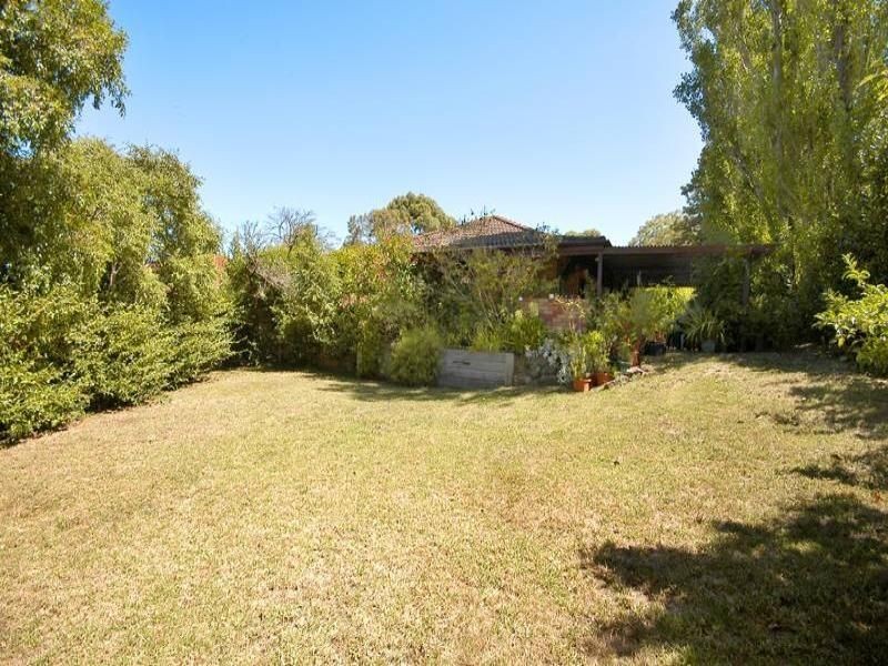 8 Woodview Court, Wheelers Hill VIC 3150