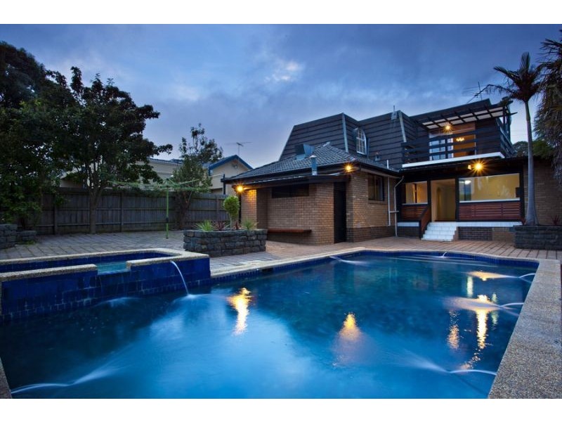 101 Viewmount Road, Glen Waverley VIC 3150