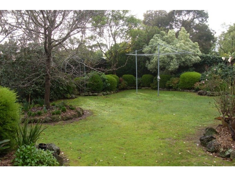 27 Winbourne Road, Mount Waverley VIC 3149