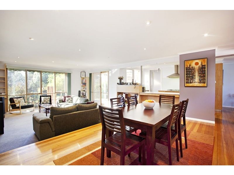 7 Pemberley Drive, Notting Hill VIC 3168