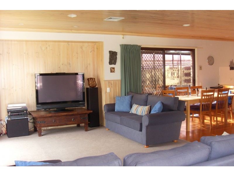 14 Gauntlet Avenue, Glen Waverley VIC 3150