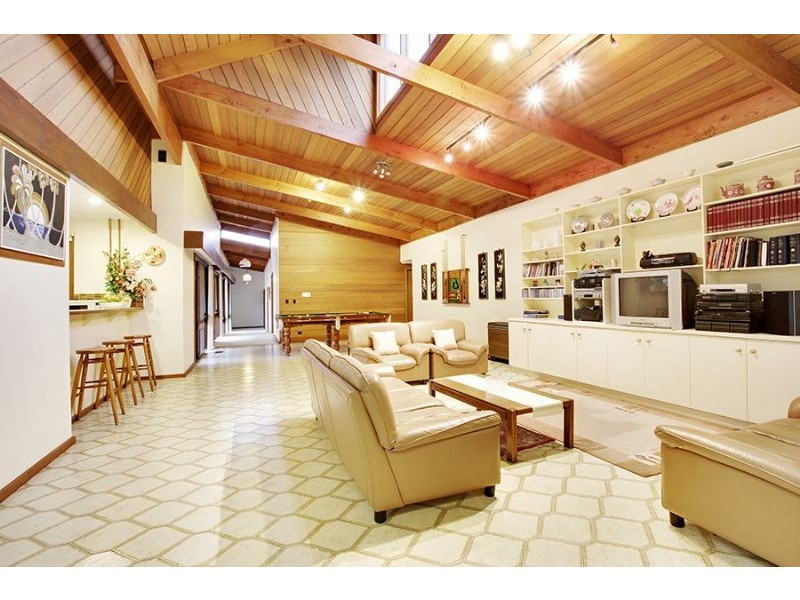 4 Aquila Court, Wheelers Hill VIC 3150