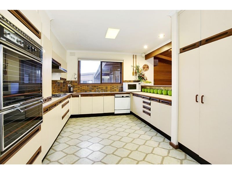 4 Aquila Court, Wheelers Hill VIC 3150