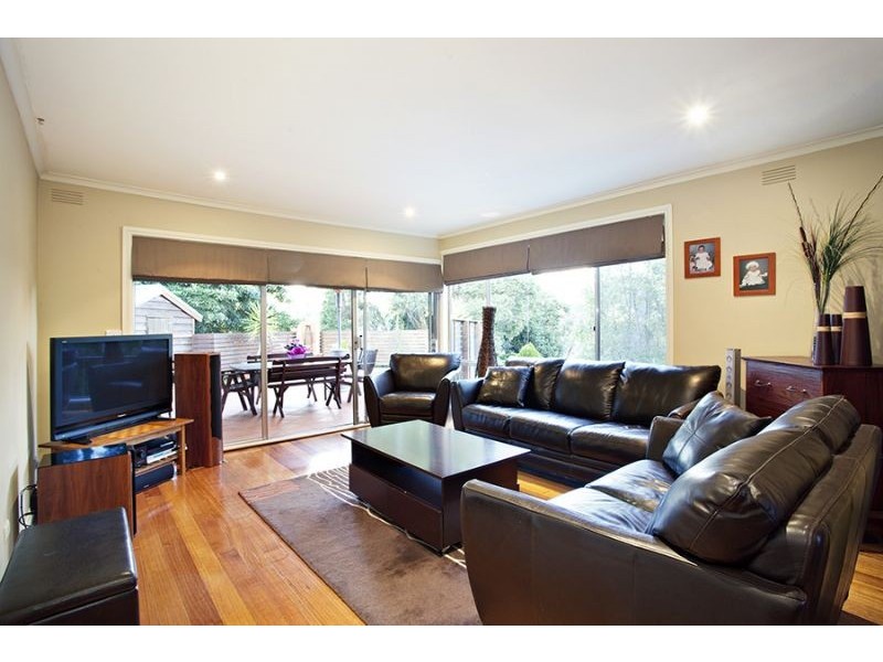 1 Camino Court, Glen Waverley VIC 3150