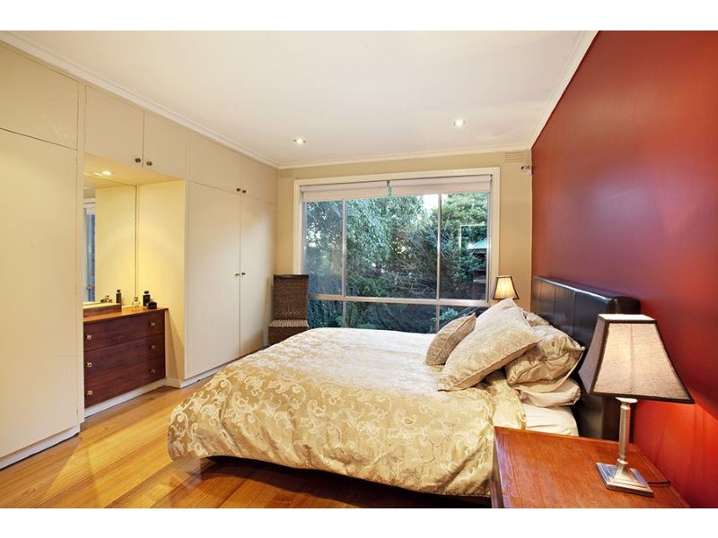 1 Camino Court, Glen Waverley VIC 3150