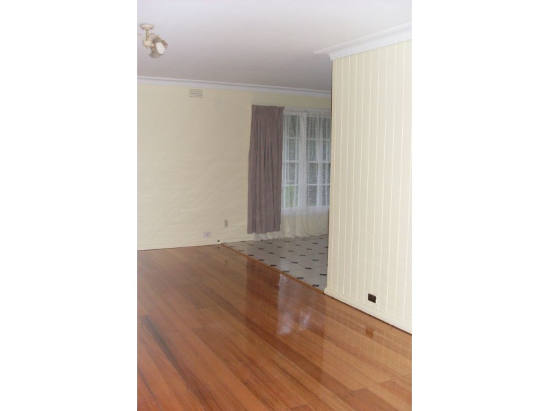 30 Clunies Ross Drive, Mulgrave VIC 3170