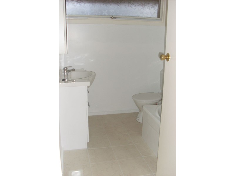 30 Clunies Ross Drive, Mulgrave VIC 3170