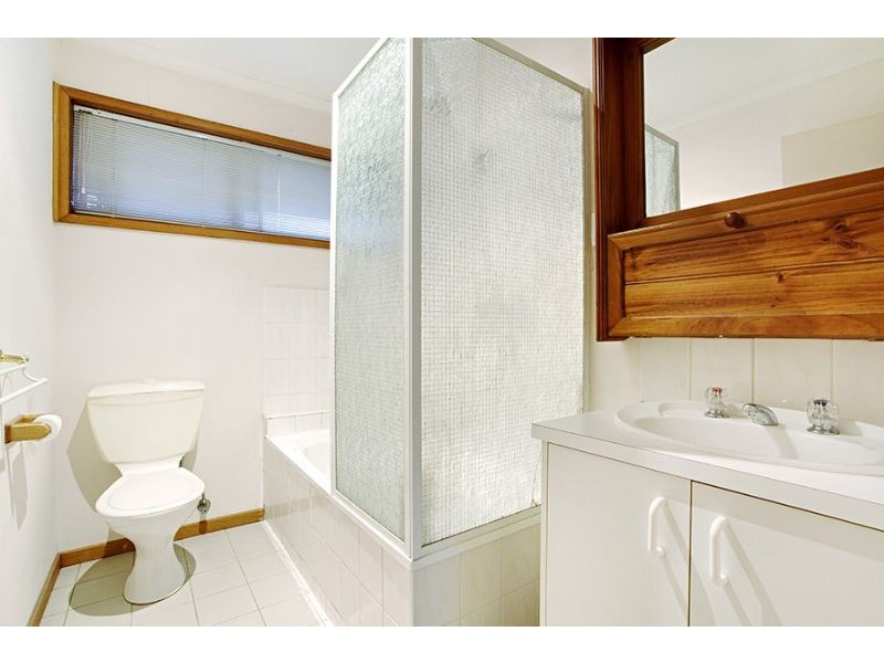 2/40 Risdon Drive, Notting Hill VIC 3168