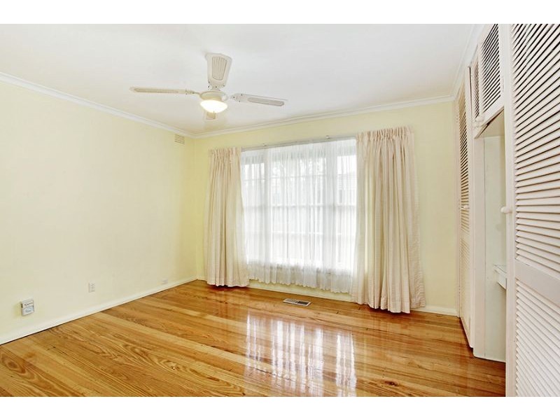 30 Clunies Ross Crescent, Mulgrave VIC 3170