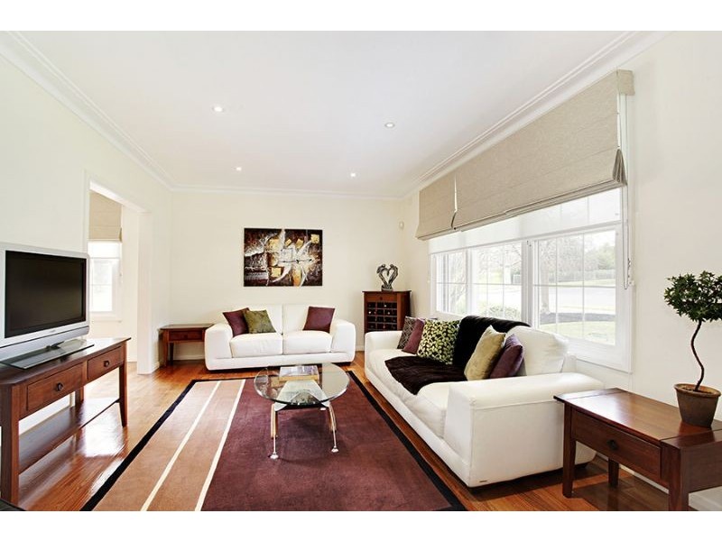 22 Maylands Crescent, Glen Waverley VIC 3150