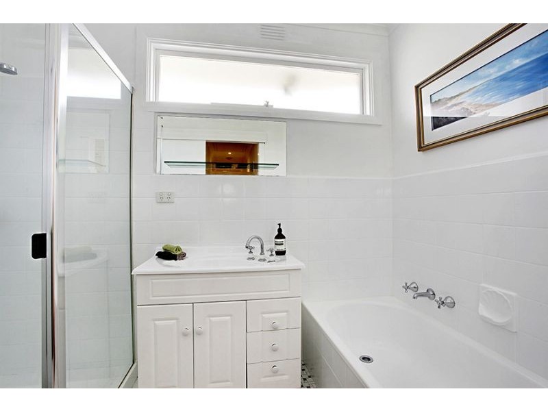 22 Maylands Crescent, Glen Waverley VIC 3150