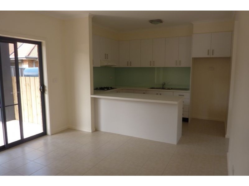 2/14 Boyd Avenue, Oakleigh East VIC 3166