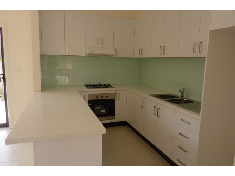 2/14 Boyd Avenue, Oakleigh East VIC 3166