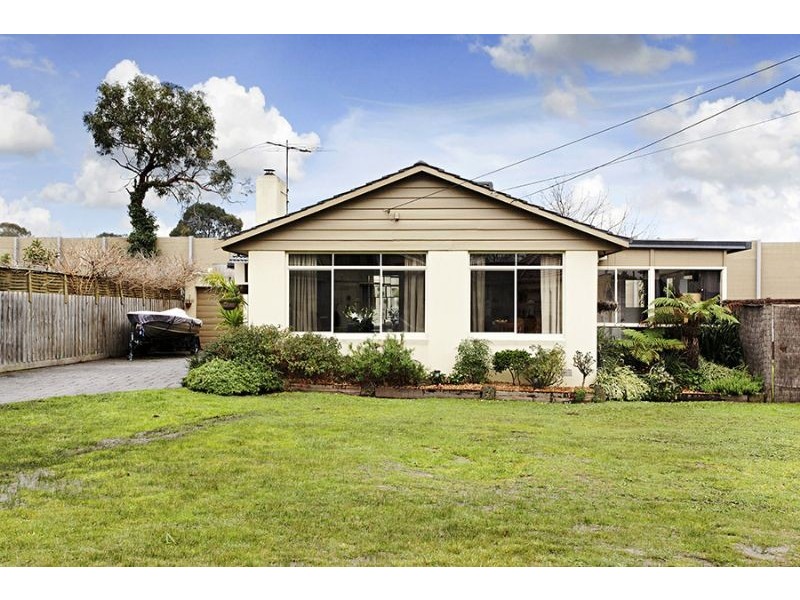 15 Monash Drive, Mulgrave VIC 3170
