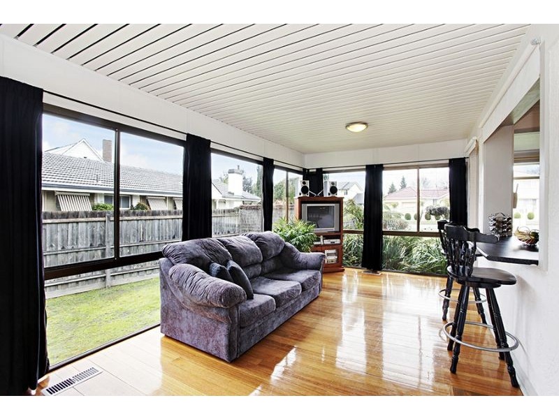 15 Monash Drive, Mulgrave VIC 3170