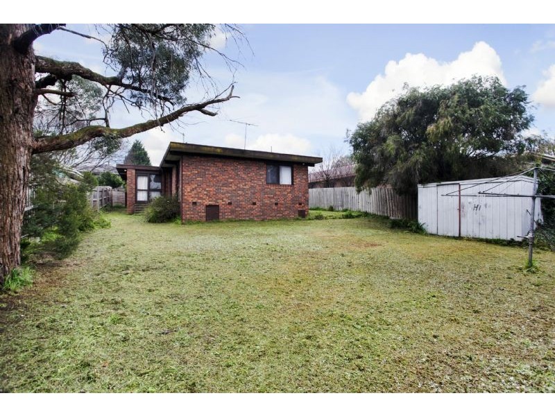32 Clunies Ross Crescent, Mulgrave VIC 3170