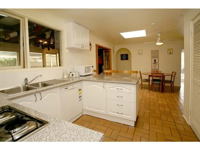 22 Brahmin Avenue, Wheelers Hill VIC 3150