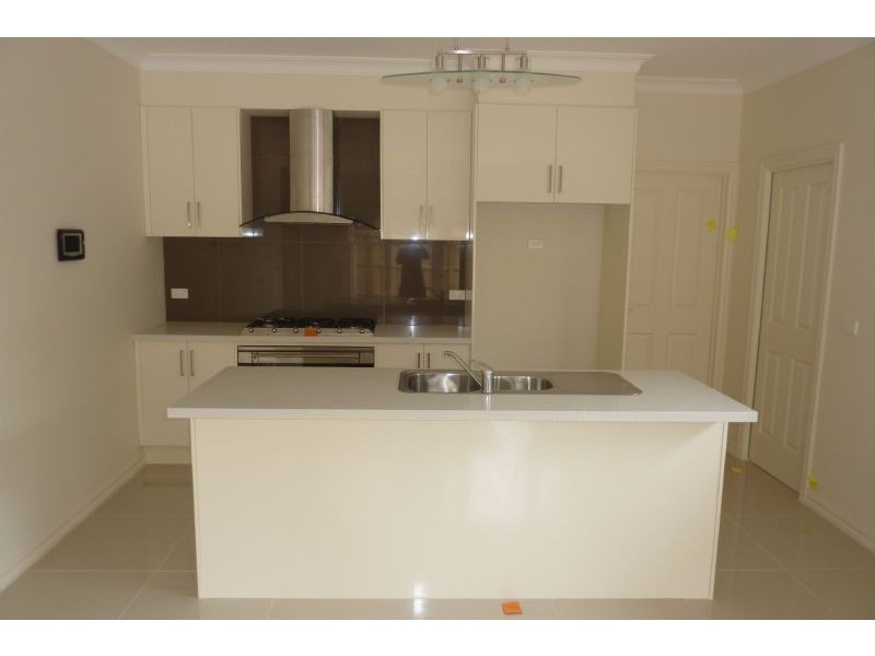 2/18 Maple Street, Mount Waverley VIC 3149