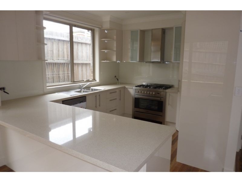 2/14 Jellicoe Street, Box Hill South VIC 3128