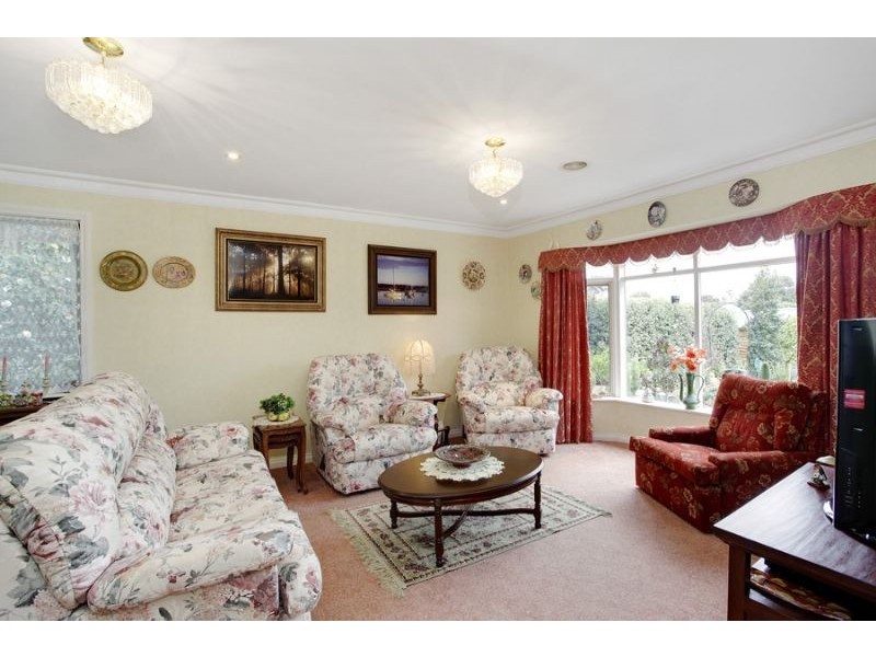 6 Ealing Court, Glen Waverley VIC 3150