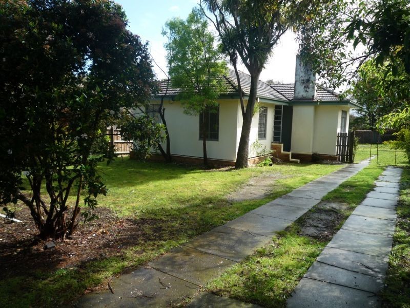 11 Station Avenue, Ashwood VIC 3147