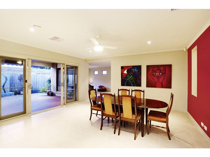 126 Blackburn Road, Glen Waverley VIC 3150