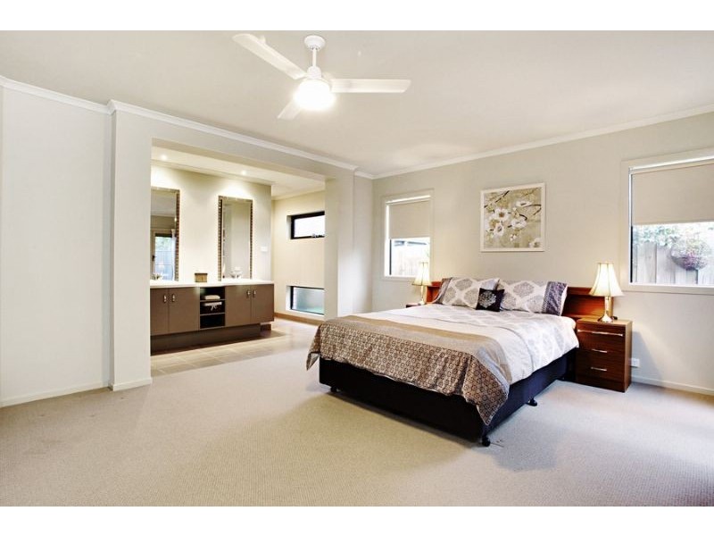 126 Blackburn Road, Glen Waverley VIC 3150