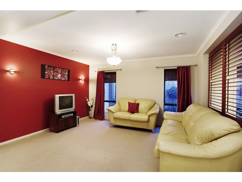 126 Blackburn Road, Glen Waverley VIC 3150