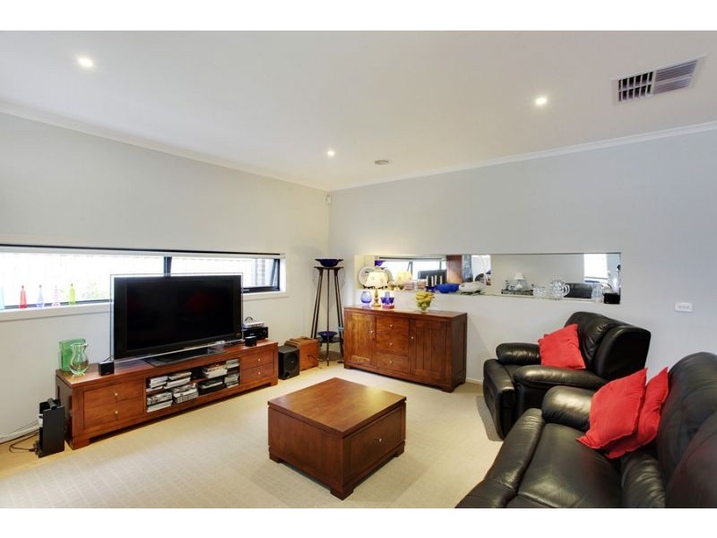 16 Trentbridge Road, Mulgrave VIC 3170