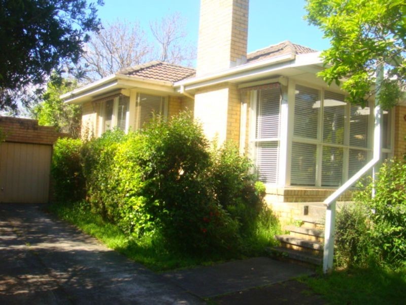 27 Wilson Road, Glen Waverley VIC 3150