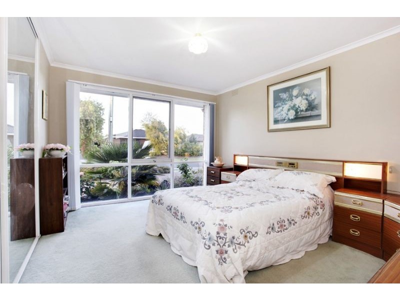 8 Blackwood Drive, Wheelers Hill VIC 3150