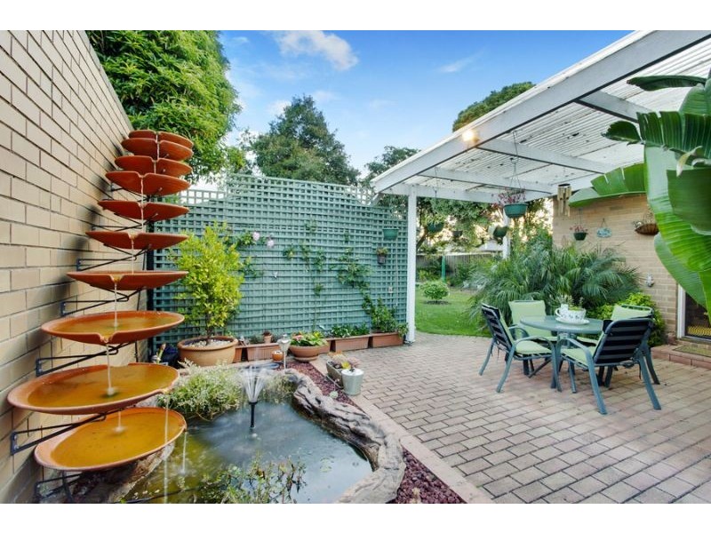 8 Blackwood Drive, Wheelers Hill VIC 3150